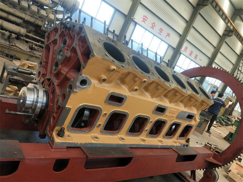 B3012.01.10A cylinder block of B12V190ZL diesel engine