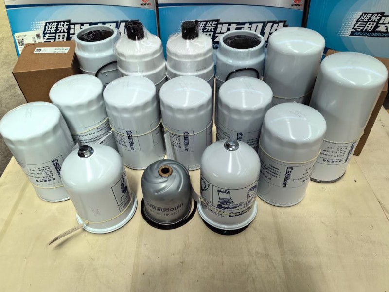 Фильтр топливный 1008088044 Fuel filter Weichai genuine filters with anti-counterfeiting code